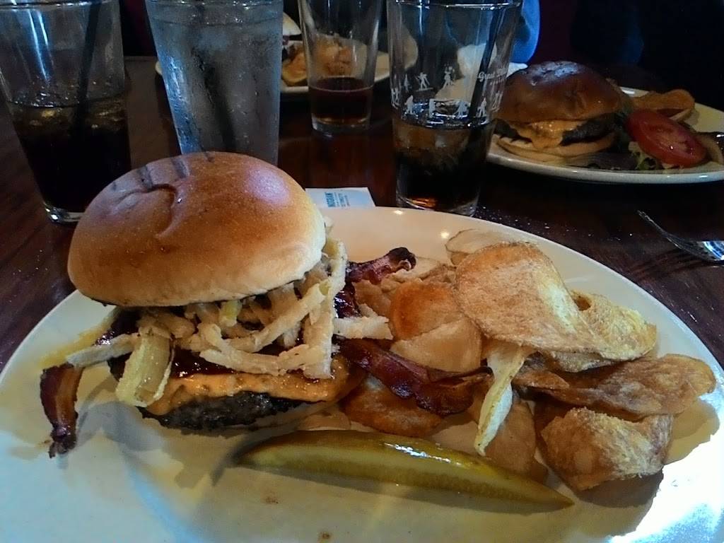 Christophers Bistro | restaurant | 69 Brookside Ave, Chester, NY 10918, USA | 8456105400 OR +1 845-610-5400