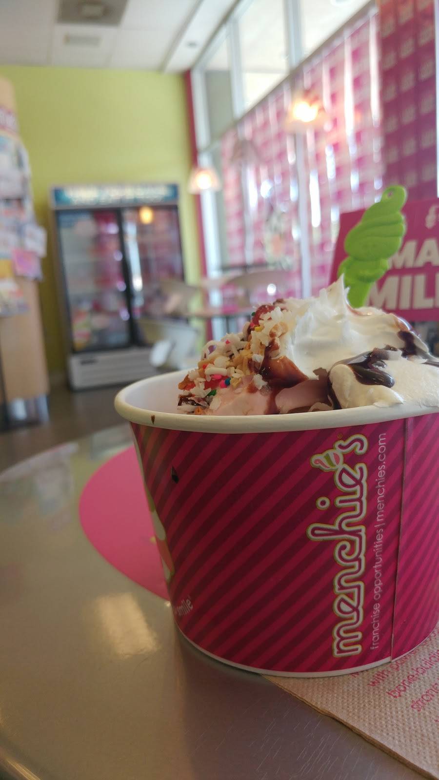 Menchies Frozen Yogurt | bakery | 4849 Laurel Canyon Blvd, Valley Village, CA 91607, USA | 8189859150 OR +1 818-985-9150