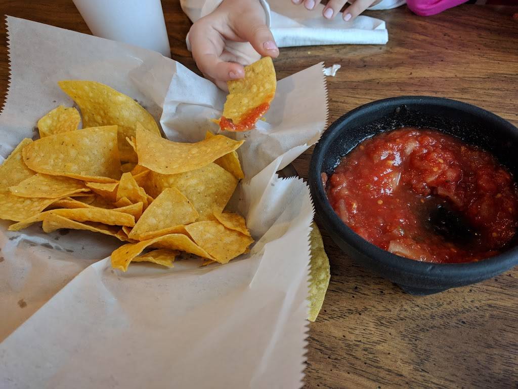 El Pobre Mexican Restaurant | restaurant | 116 Waynesville Plaza, Waynesville, NC 28786, USA | 8284569557 OR +1 828-456-9557