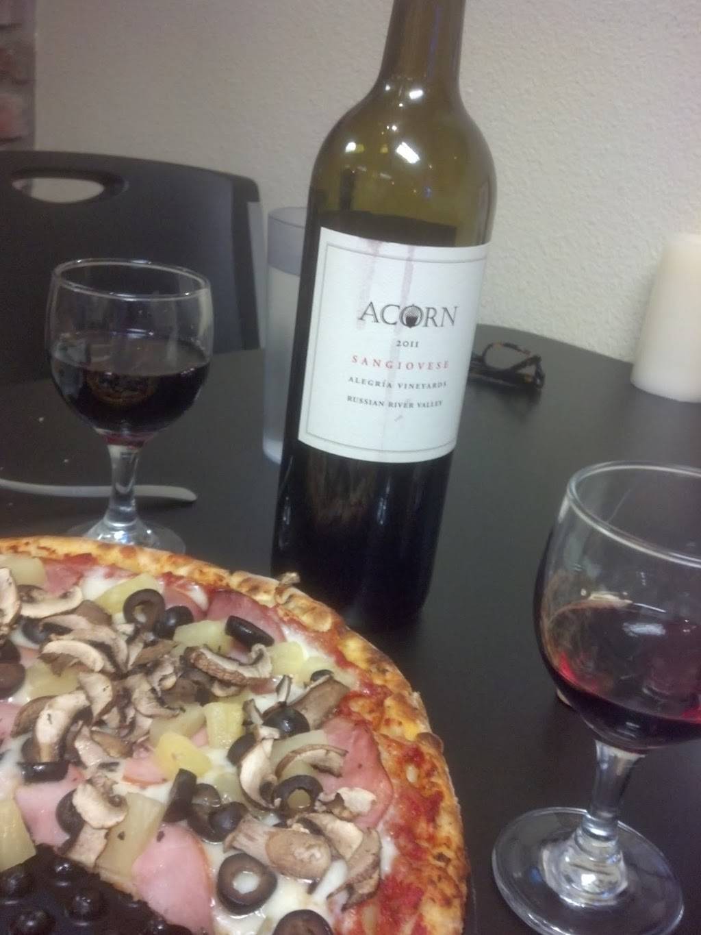 Capraras Pizzeria | restaurant | 10060 Main St, Penngrove, CA 94951, USA | 7076641515 OR +1 707-664-1515