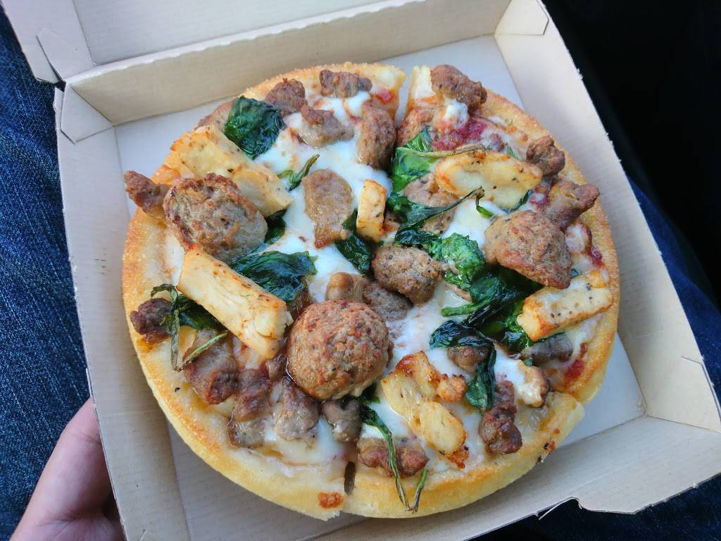 Pizza Hut | restaurant | 2017 S Bend Ave, South Bend, IN 46637, USA | 5742739944 OR +1 574-273-9944