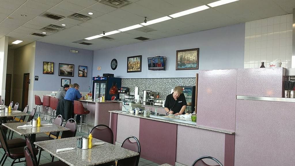 Prime Grill Restaurant & Coney | restaurant | 13840 Merriman Rd, Livonia, MI 48150, USA | 7345240000 OR +1 734-524-0000