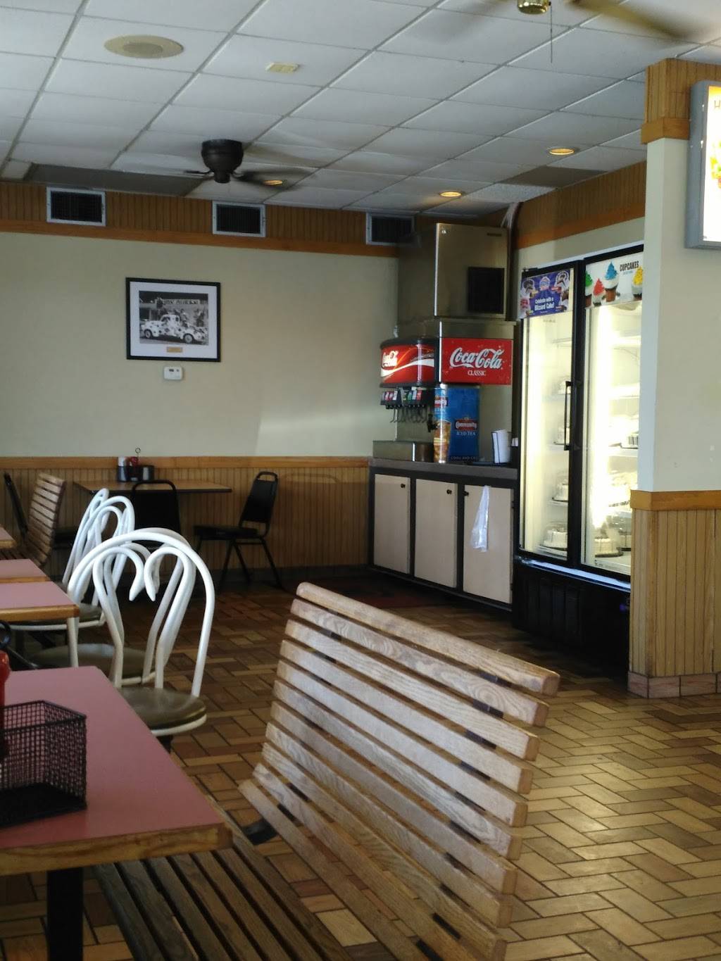 Dairy Queen Store | restaurant | 506 W Hondo Ave, Devine, TX 78016, USA | 8306635639 OR +1 830-663-5639