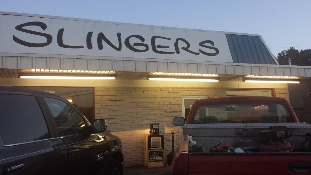 Slingers | restaurant | 1059 Gravois Rd, Fenton, MO 63026, USA | 6363431916 OR +1 636-343-1916