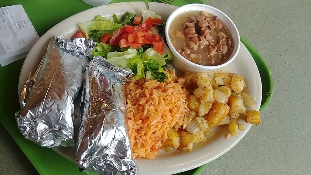 Chachos | restaurant | @ Tidwell, 5350 North Fwy I45, Houston, TX 77022, USA | 7135905500 OR +1 713-590-5500