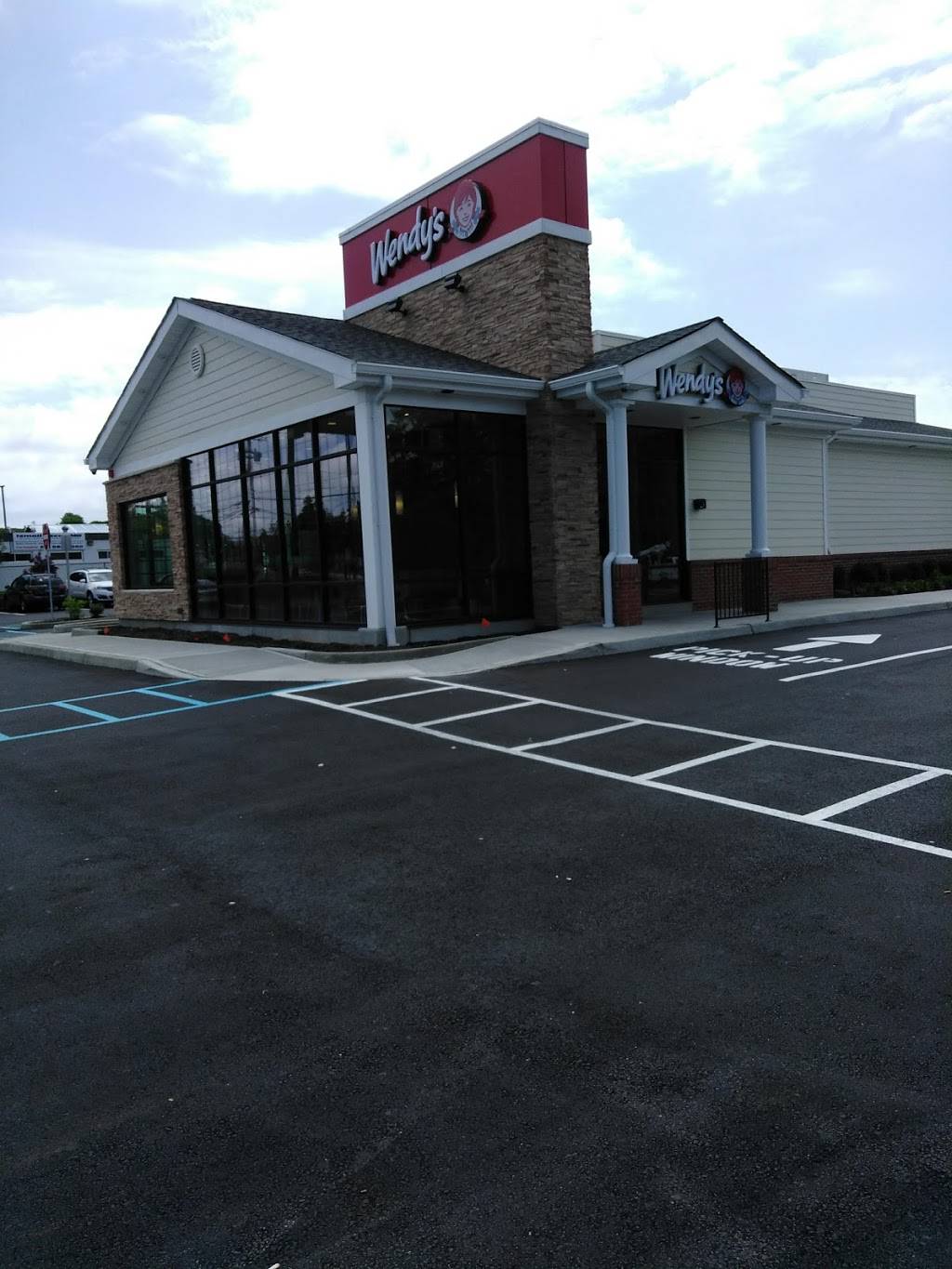 Wendys | restaurant | 106 Portion Rd, Lake Ronkonkoma, NY 11779, USA | 6314670861 OR +1 631-467-0861
