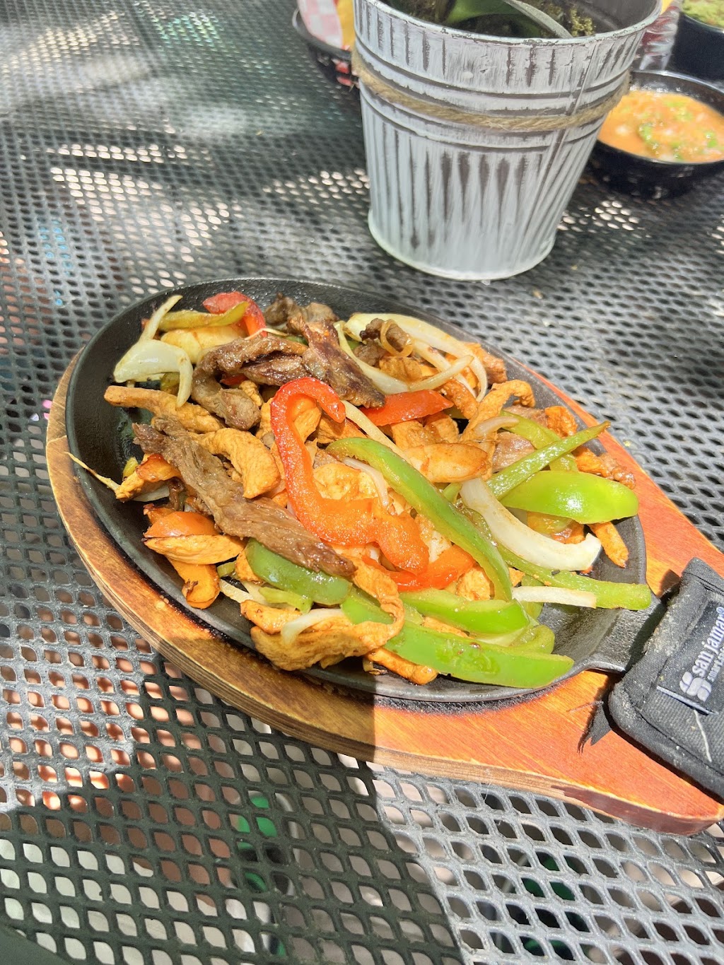 El Palmar Mexican Restaurant | restaurant | 2432 W 1700 S suite A1, Syracuse, UT 84075, USA | 8017847762 OR +1 801-784-7762