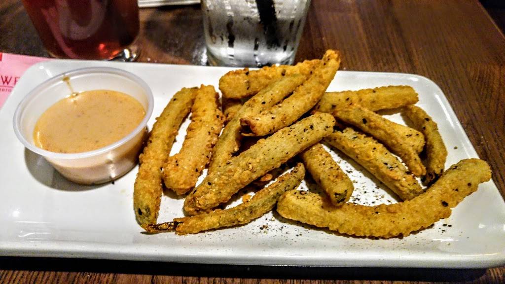 TGI Fridays | restaurant | 3340 Mall Loop Dr, Joliet, IL 60431, USA | 8152541882 OR +1 815-254-1882