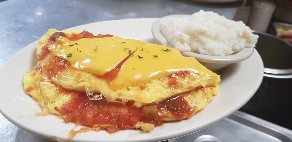 Mariner Family Restaurant | restaurant | 1834, 5175 Mariner Blvd, Spring Hill, FL 34609, USA | 3526864444 OR +1 352-686-4444