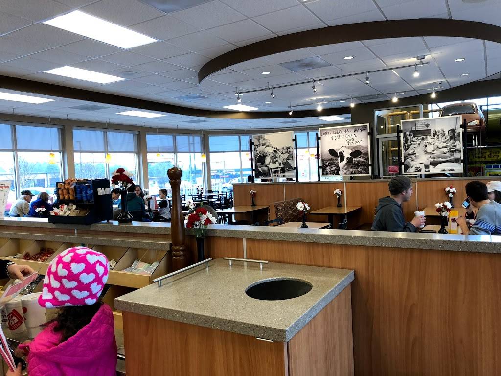 Chick-fil-A | restaurant | 2007 Rockford St, Mt Airy, NC 27030, USA | 3366488500 OR +1 336-648-8500