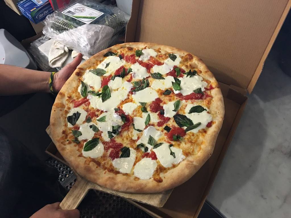 Joes Pizza | restaurant | 714 E 187th St, The Bronx, NY 10458, USA | 7185843911 OR +1 718-584-3911