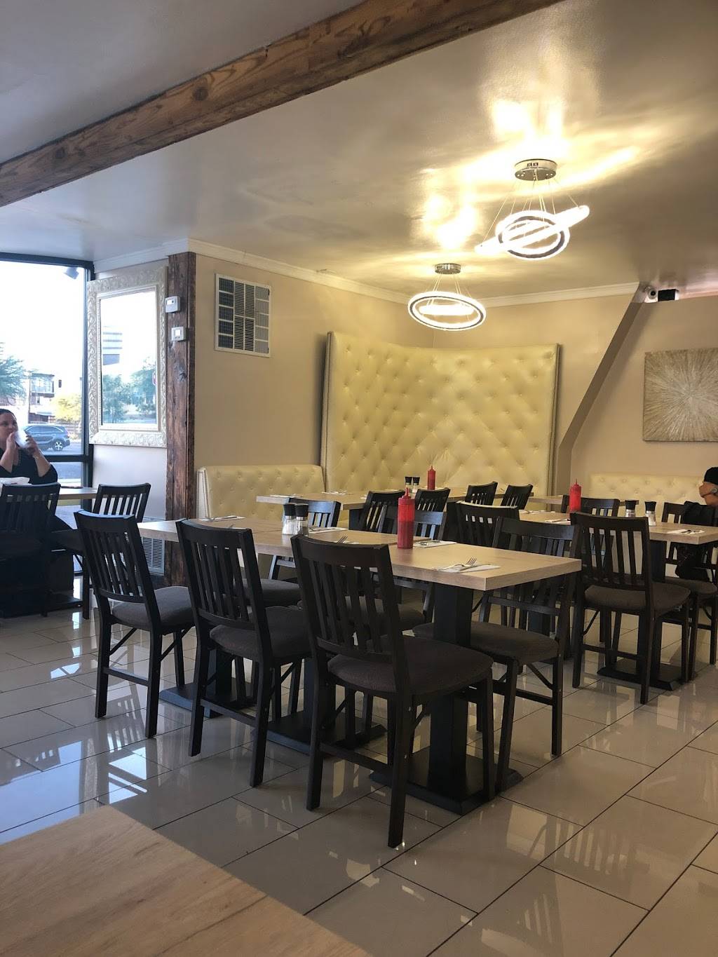 613 Grill | restaurant | 6219 N 7th St, Phoenix, AZ 85014, USA | 6022744444 OR +1 602-274-4444