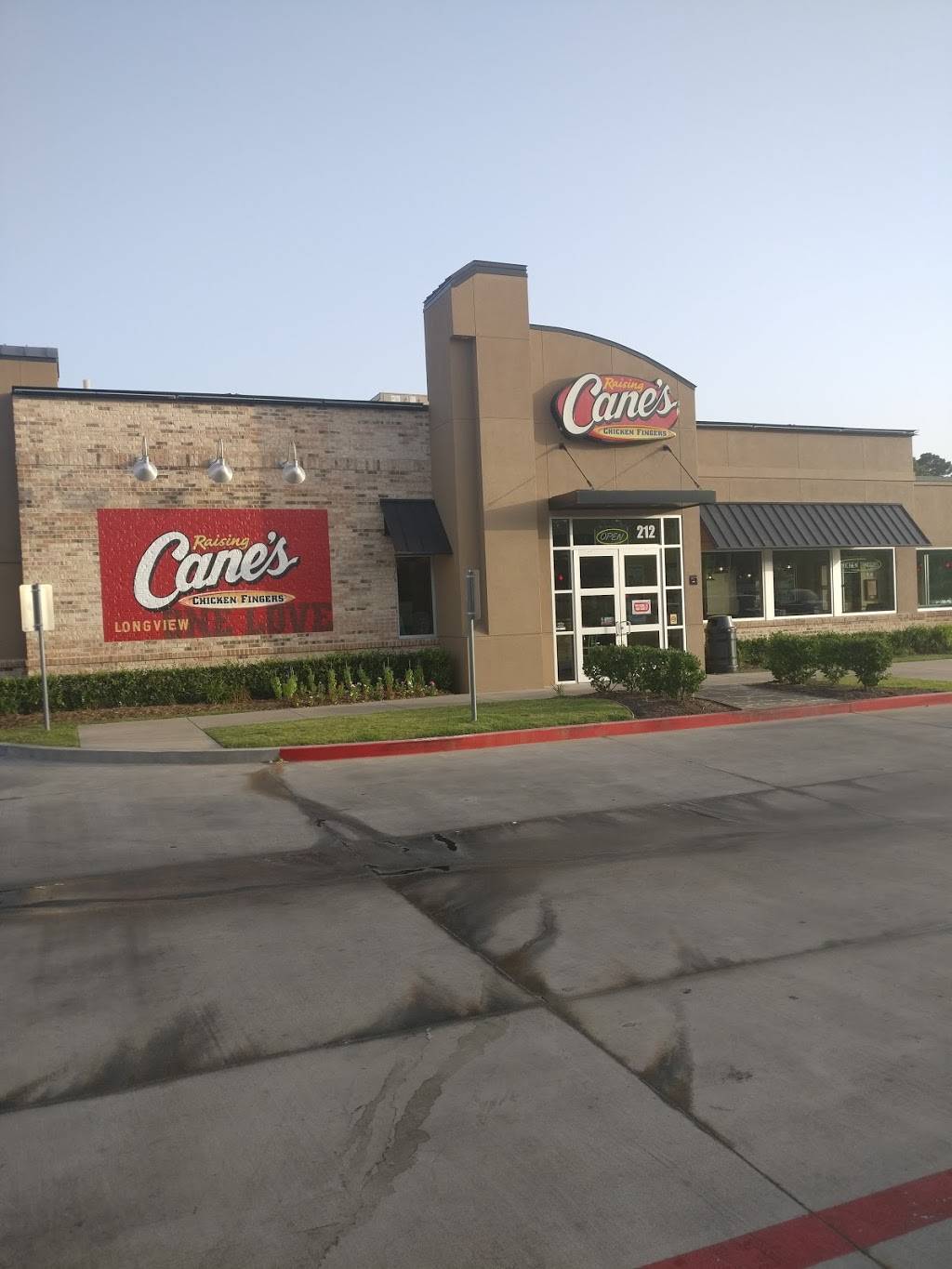 Raising Canes Chicken Fingers | meal takeaway | 212 E Loop 281, Longview, TX 75605, USA | 9032388800 OR +1 903-238-8800