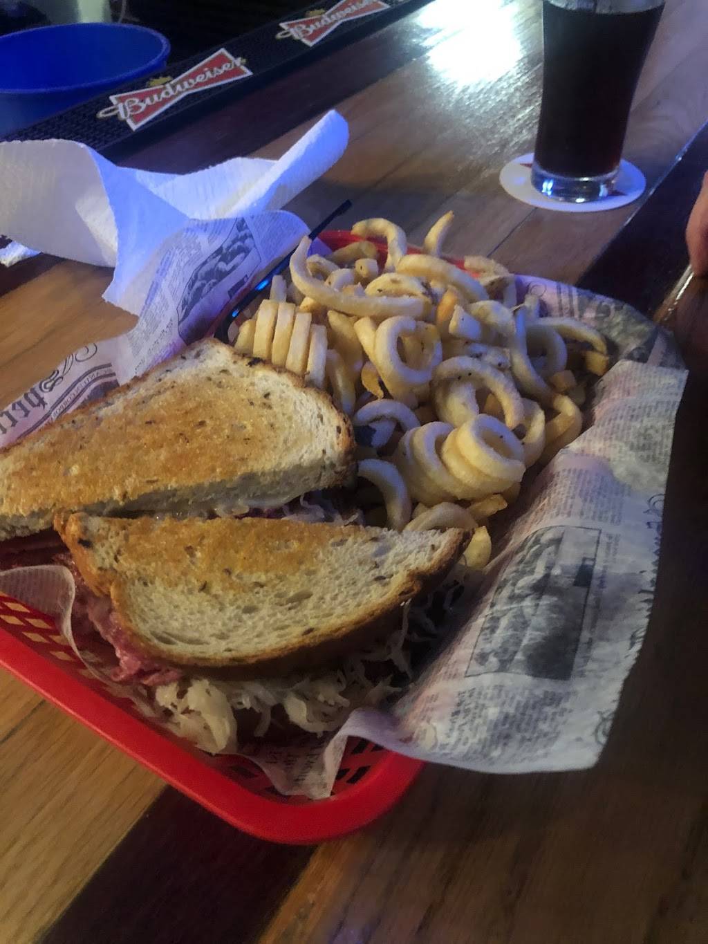 The Loft Bar & Grill | restaurant | 10131 N Citrus Ave, Crystal River, FL 34428, USA | 3525644100 OR +1 352-564-4100