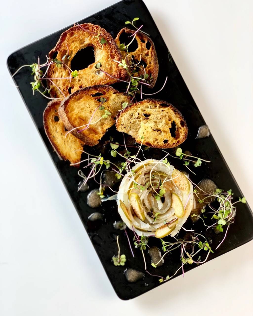 Machina Arts: Kitchen & ArtBar | restaurant | 9 Court St, Keene, NH 03431, USA | 6039030011 OR +1 603-903-0011