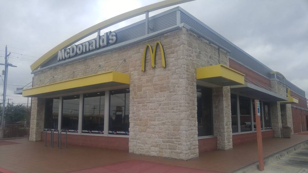 McDonalds | cafe | 3515 Culebra Rd, San Antonio, TX 78228, USA | 2104355497 OR +1 210-435-5497