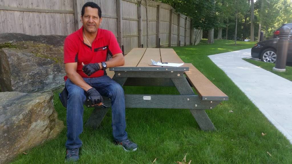 Compo Acres Shopping Center | shopping mall | 374 Post Rd E, Westport, CT 06880, USA | 2036355560 OR +1 203-635-5560