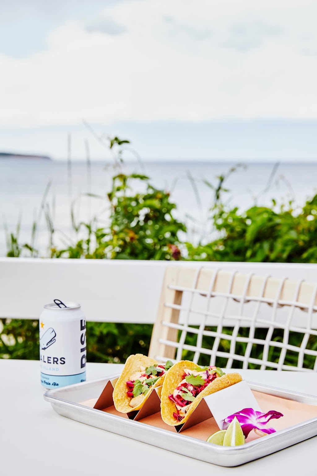 Beach Bar | restaurant | 32 Dodge St, New Shoreham, RI 02807, USA | 4014665500 OR +1 401-466-5500