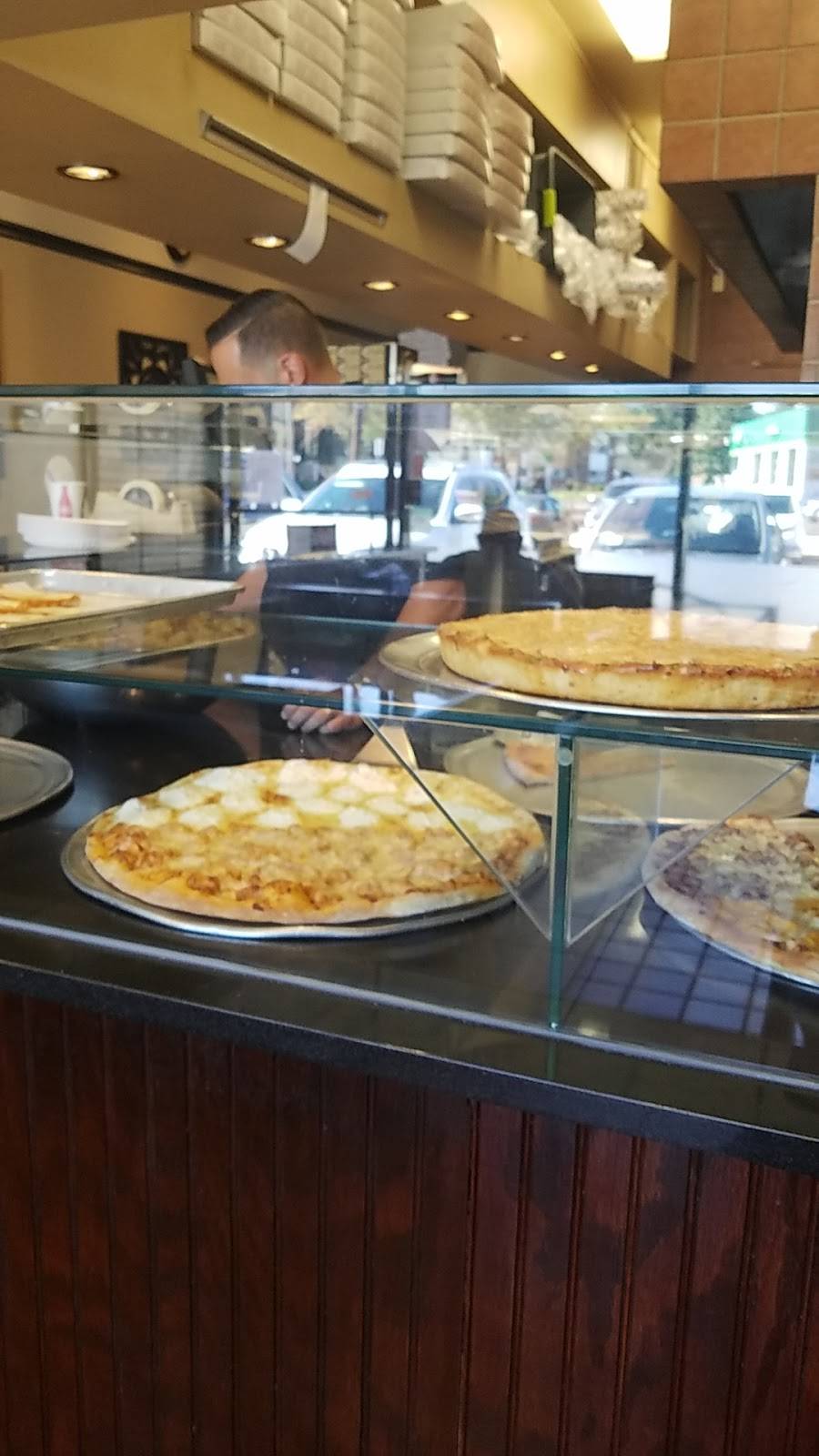 Monte Pizzeria | restaurant | 300 Maple Ave, Smithtown, NY 11787, USA | 6319792020 OR +1 631-979-2020