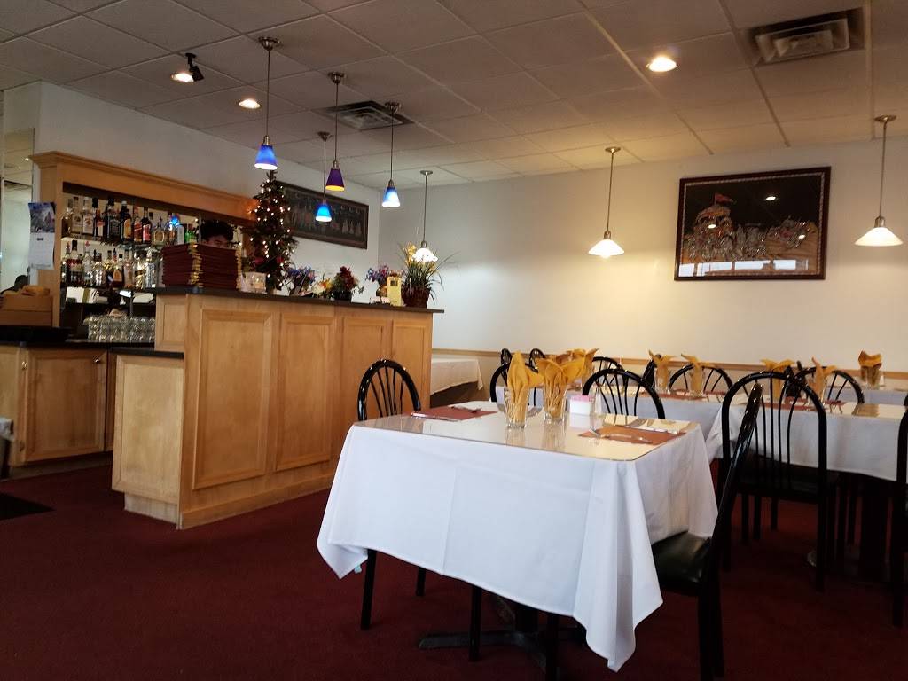 Royal India Milwaukee | restaurant | 3400 S 27th St, Milwaukee, WI 53215, USA | 4146479600 OR +1 414-647-9600