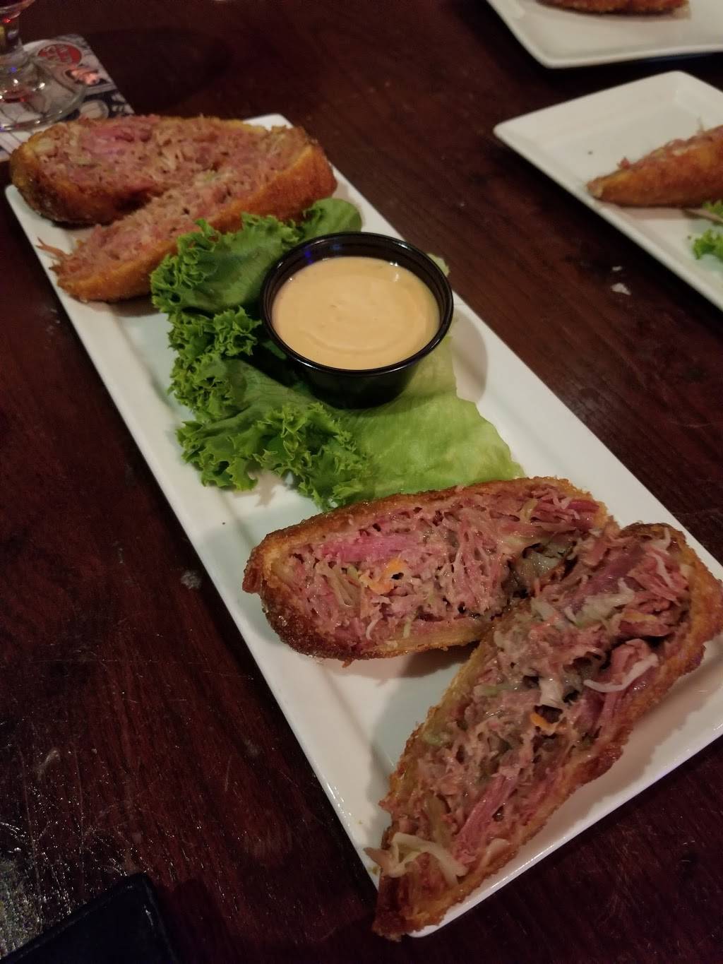 McKs Tavern | restaurant | 218 S Beach St, Daytona Beach, FL 32114, USA | 3862383321 OR +1 386-238-3321