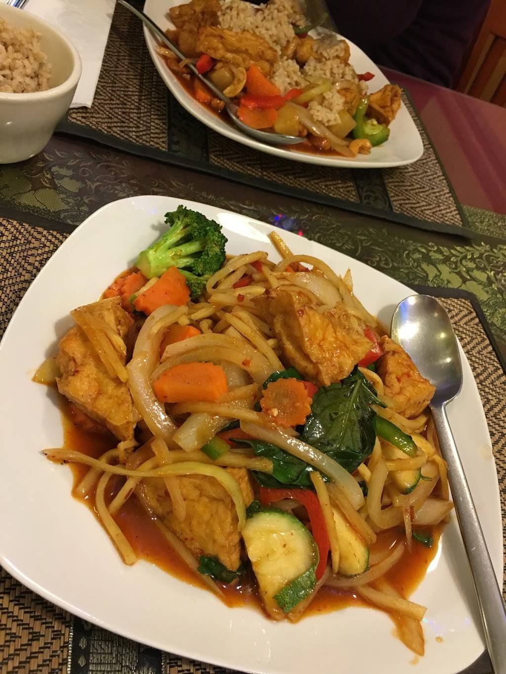 Thai Cuisine | restaurant | 267 Main St, Webster, MA 01570, USA | 5089430369 OR +1 508-943-0369