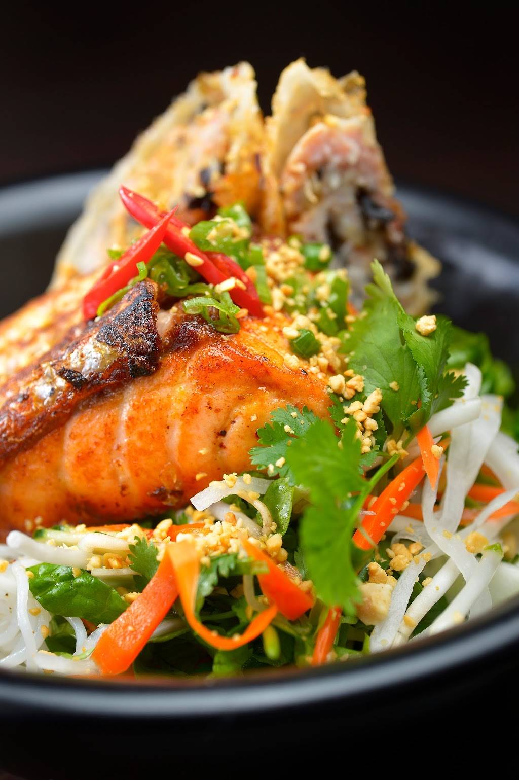 Pho District Vietnamese Street Food | restaurant | 2401 W 7th St, Fort Worth, TX 76107, USA | 8178629988 OR +1 817-862-9988