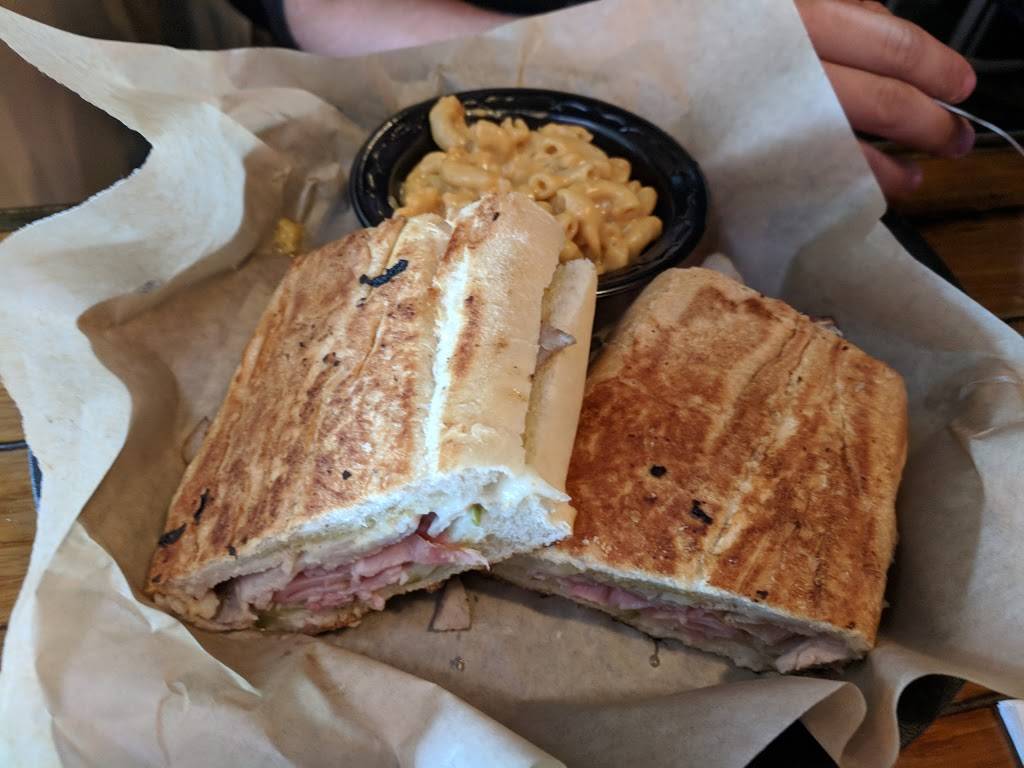 Punkys Bar and Grill | restaurant | 3063 Central Avenue North, St. Petersburg, FL 33713, USA | 7272014712 OR +1 727-201-4712