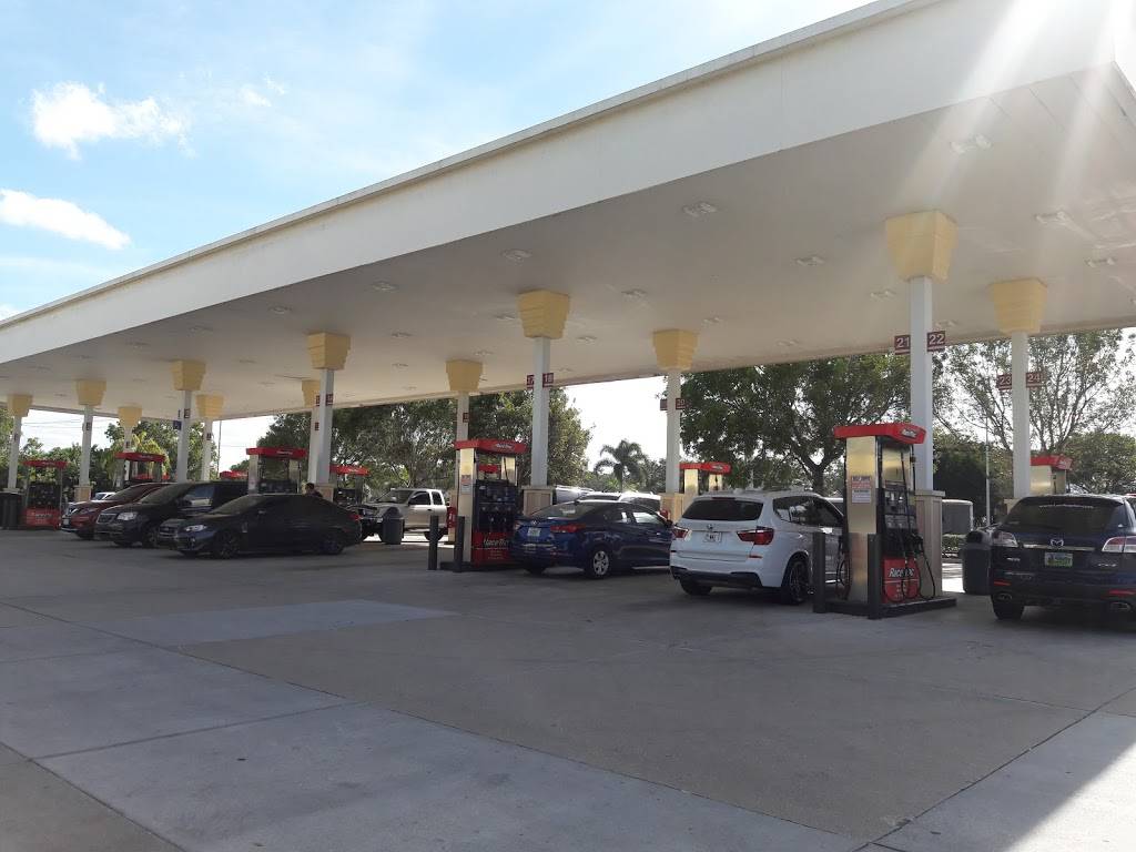 RaceTrac | bakery | 3725 Pine Ridge Rd, Naples, FL 34109, USA | 2395978700 OR +1 239-597-8700