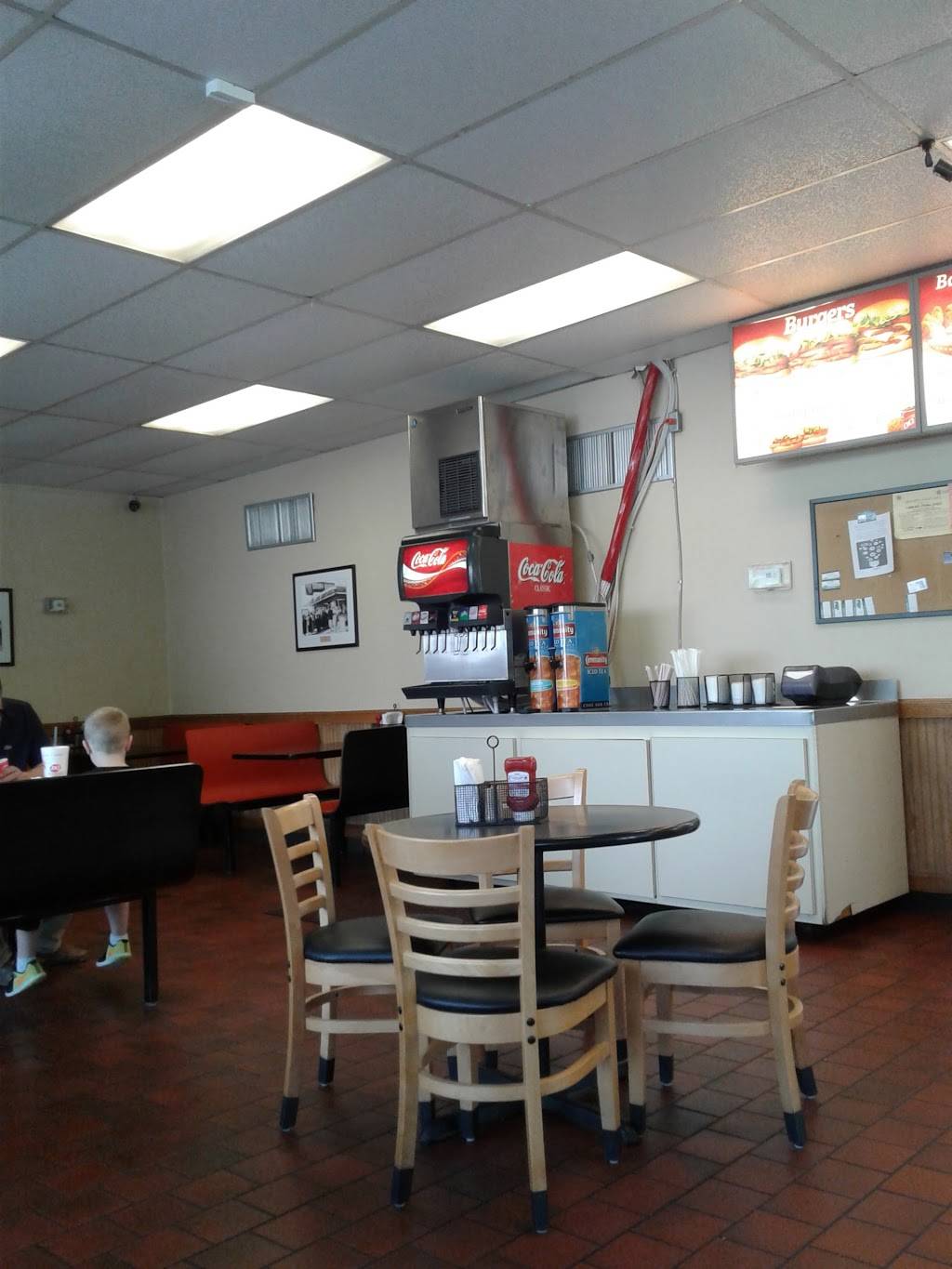 Dairy Queen Store | restaurant | 706 E Washington Ave, Navasota, TX 77868, USA | 9368257827 OR +1 936-825-7827