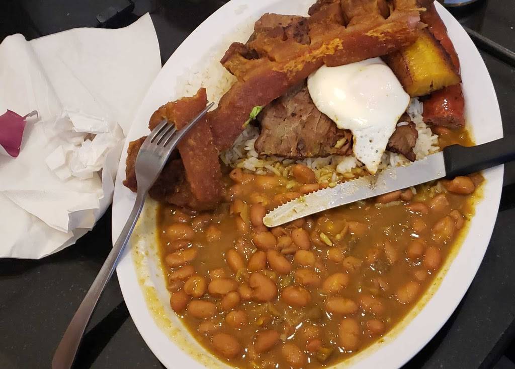 Ricos Chicken | restaurant | 146-04 45th Ave, Flushing, NY 11355, USA | 7188861491 OR +1 718-886-1491