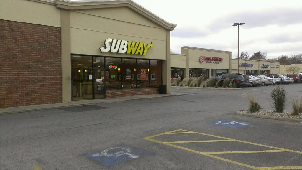 Subway | meal takeaway | 1601 W 23rd St Suite 205, Lawrence, KS 66046, USA | 7858424782 OR +1 785-842-4782
