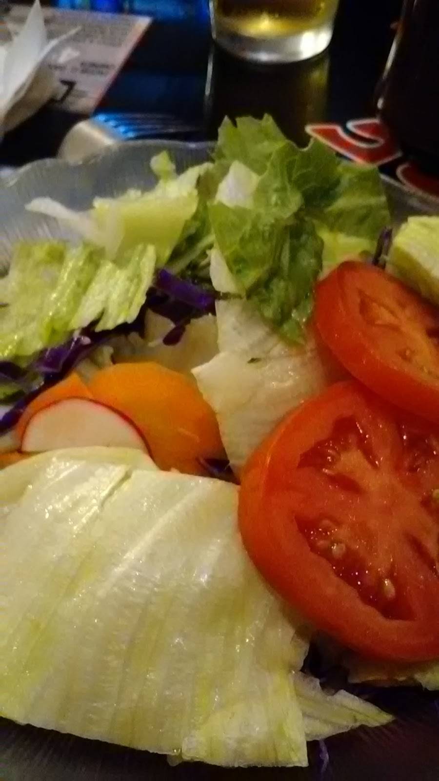 Village Pizza Restaurant | restaurant | 521 College Hwy, Southwick, MA 01077, USA | 4135693160 OR +1 413-569-3160