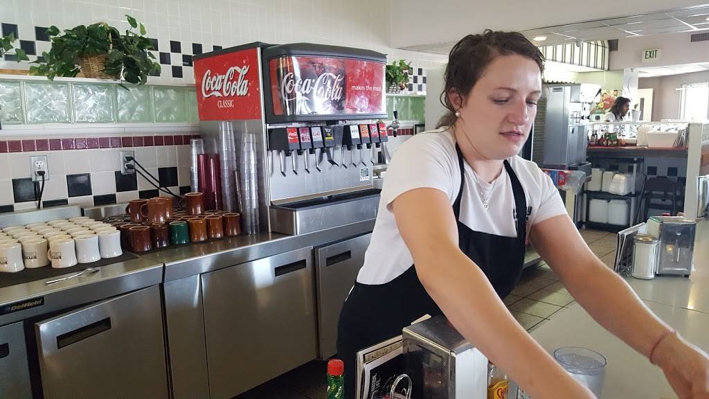 Granny Annies Family Restaurant and Banquet Center (Kaysville) | restaurant | 286 N 400 W, Kaysville, UT 84037, USA | 8015448817 OR +1 801-544-8817