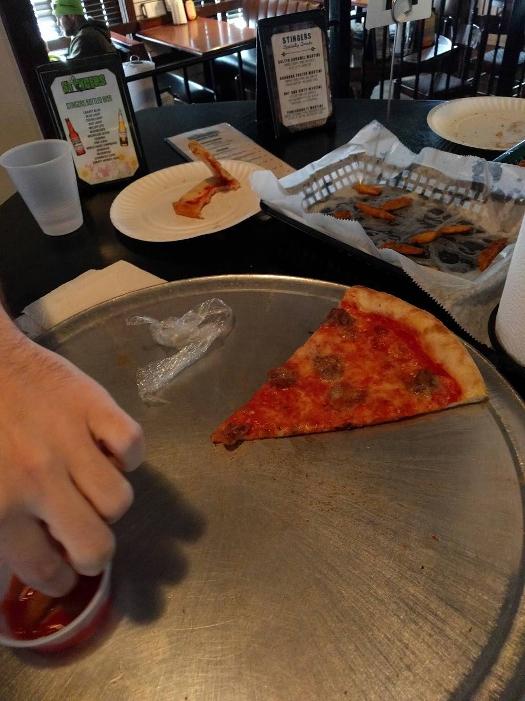 Stingers Pizza Pub | restaurant | 4500 Pewter Ln bldg 3, Manlius, NY 13104, USA | 3156928100 OR +1 315-692-8100