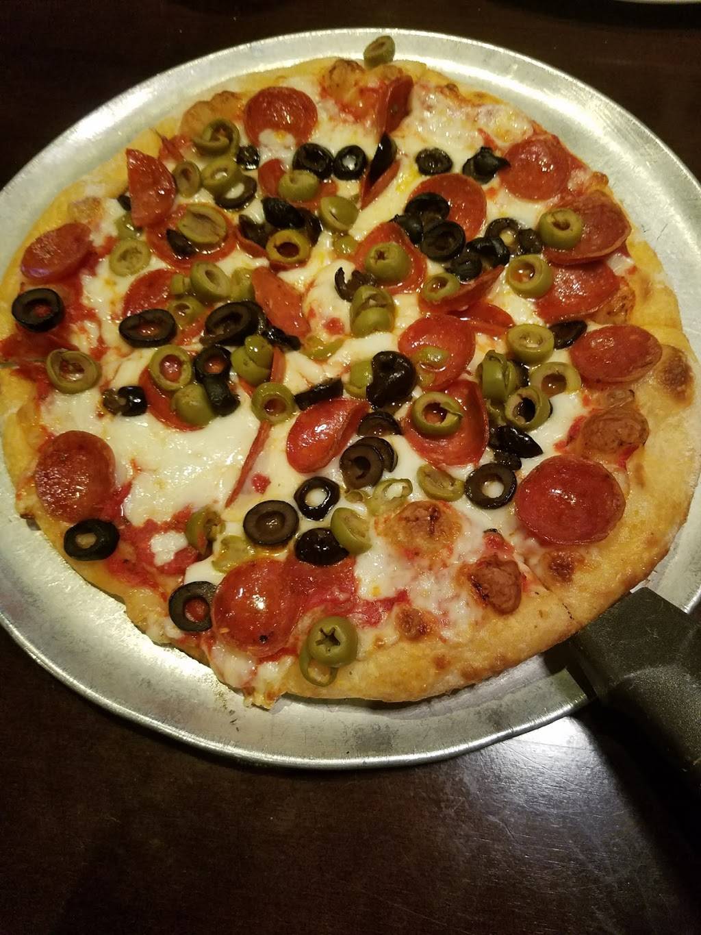 Rockstone Pizzeria & Pub in Fishers | restaurant | 11501 Allisonville Rd, Fishers, IN 46038, USA | 3172889761 OR +1 317-288-9761