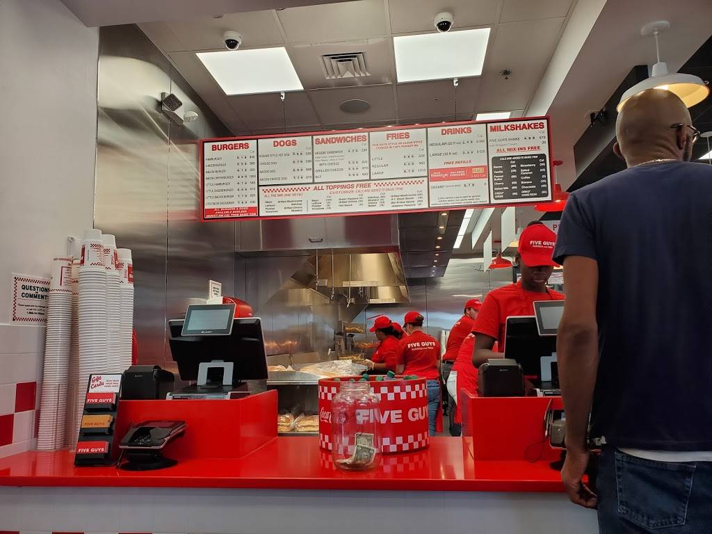 Five Guys | restaurant | 1891 E Main St, Torrington, CT 06790, USA | 8606183507 OR +1 860-618-3507