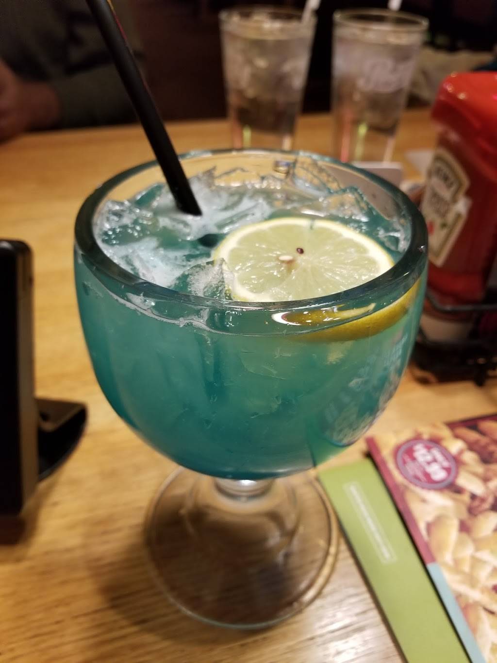 Applebees Grill + Bar | restaurant | 232 Indian Brook Rd, Dover, NH 03820, USA | 6037425707 OR +1 603-742-5707