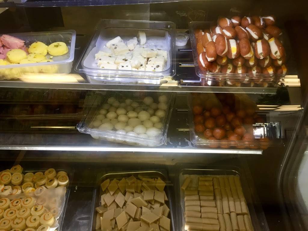 New India Sweets & Spices | restaurant | 1247 S Fairfax Ave, Los Angeles, CA 90019, USA | 3239366736 OR +1 323-936-6736