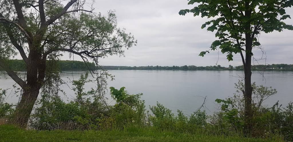 Legends on the Niagara Golf Course | restaurant | 9561 Niagara Pkwy, Niagara Falls, ON L2E 6S6, Canada | 9052959595 OR +1 905-295-9595