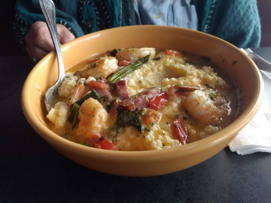 The Oyster Bar | restaurant | 203 S Seguin Ave, New Braunfels, TX 78130, USA | 8306277766 OR +1 830-627-7766