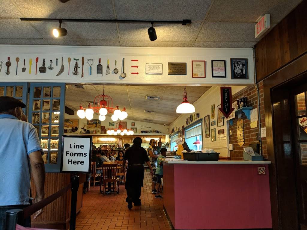 The Original Pancake House | restaurant | 19355 W 10 Mile Rd, Southfield, MI 48075, USA | 2483573399 OR +1 248-357-3399