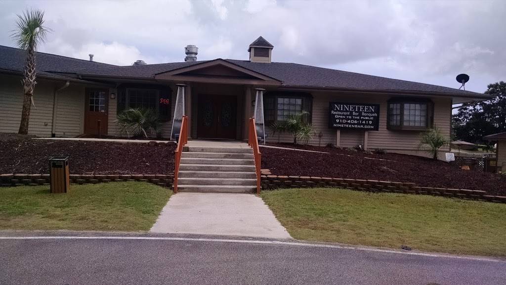 NINETEEN Restaurant Bar And Banquet | restaurant | 513 Country Club Dr, Hampstead, NC 28443, USA | 9104061419 OR +1 910-406-1419