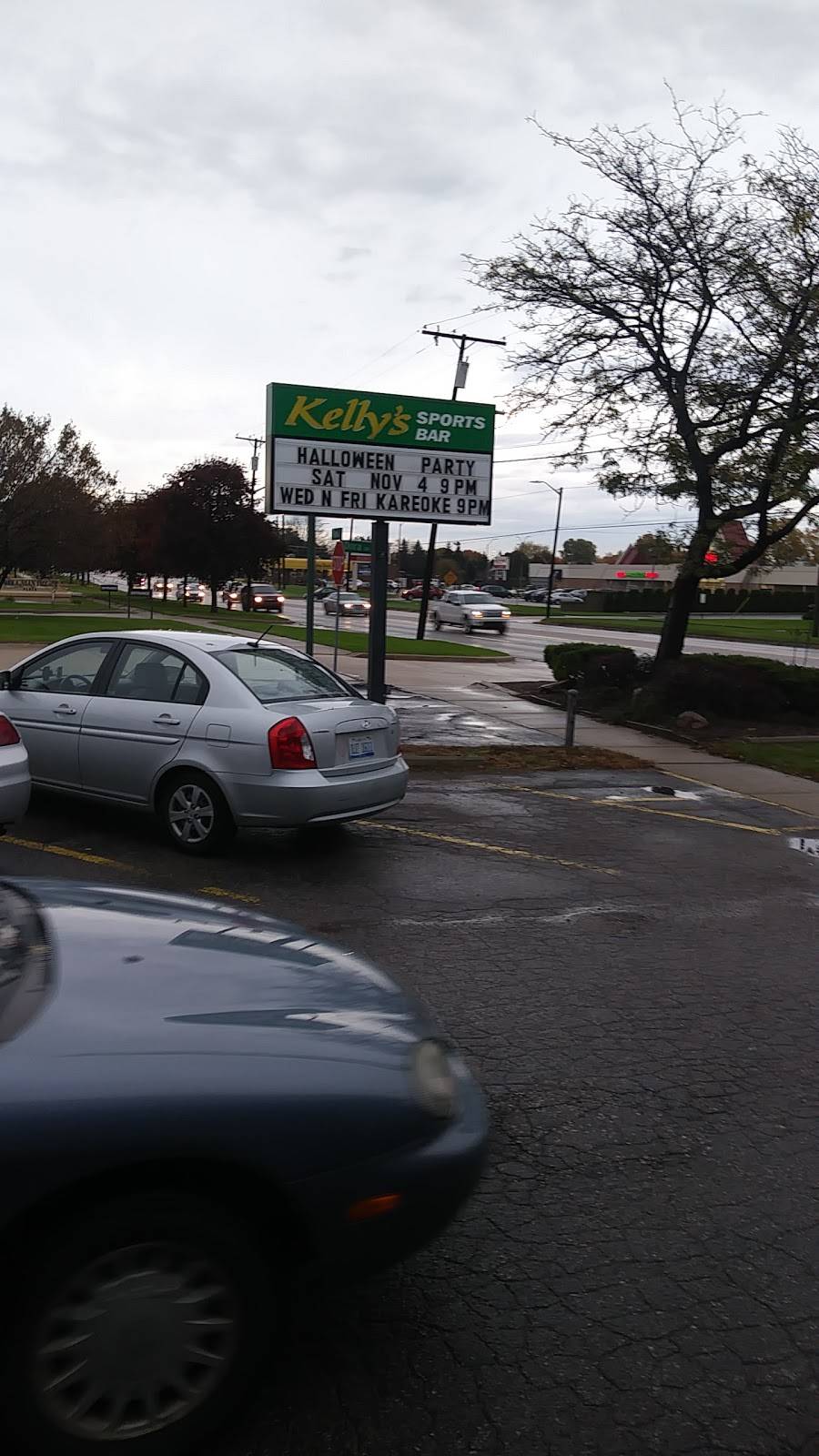 Kellys Sports Bar & Grill | night club | 26615 Ryan Rd, Warren, MI 48091, USA | 5867571250 OR +1 586-757-1250