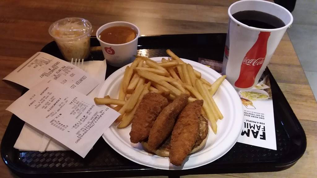 St-Hubert Express Casselman | restaurant | 16 Industria, Casselman, ON K0A 1M0, Canada | 6137642280 OR +1 613-764-2280