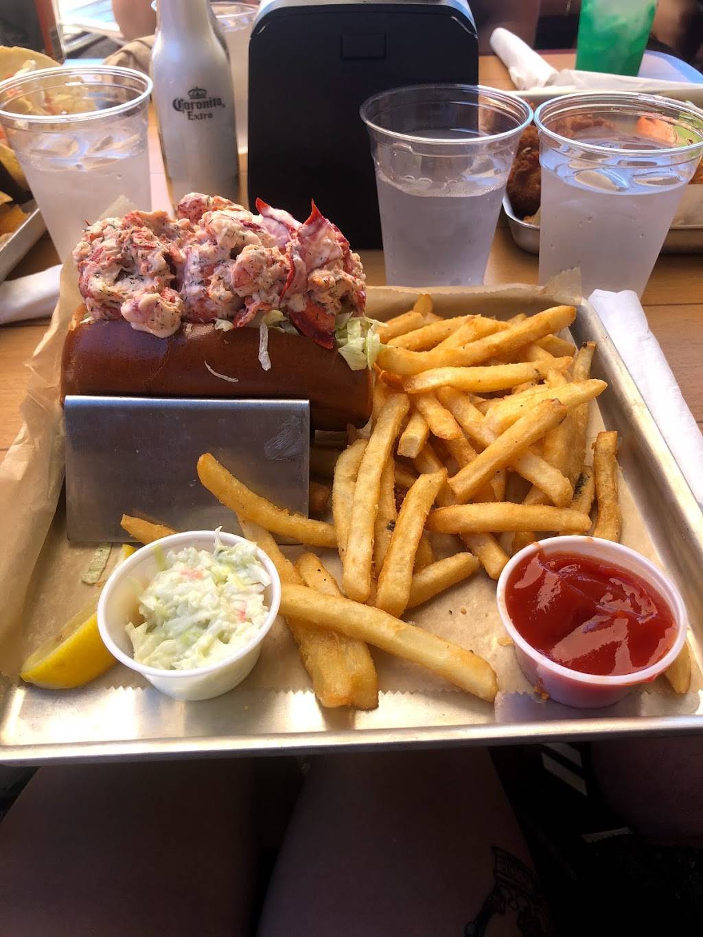 Dockers Restaurant | night club | 3505 Marina View Point, Muskegon, MI 49441, USA | 2317550400 OR +1 231-755-0400