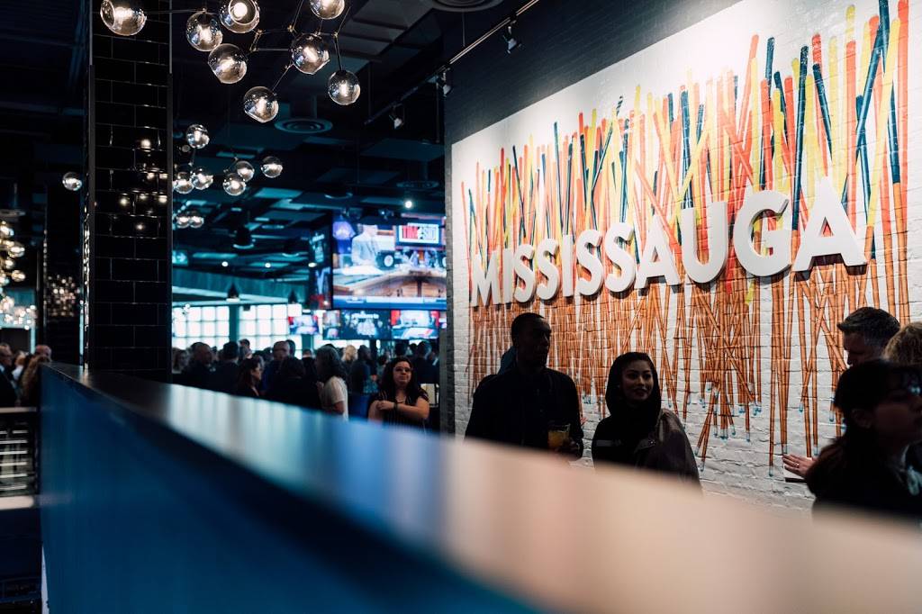 The Rec Room | restaurant | 100 City Centre Dr #1-705, Mississauga, ON L5B 2C9, Canada | 2893410611 OR +1 289-341-0611