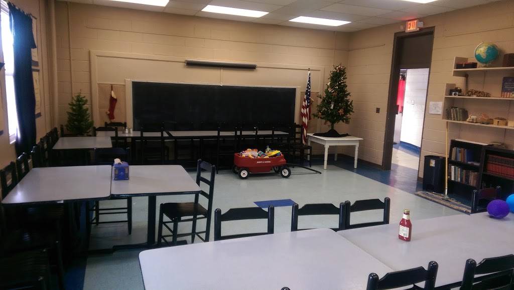 Decades | restaurant | 9050 New Jackson Hwy, Magnolia, KY 42757, USA | 2703244800 OR +1 270-324-4800