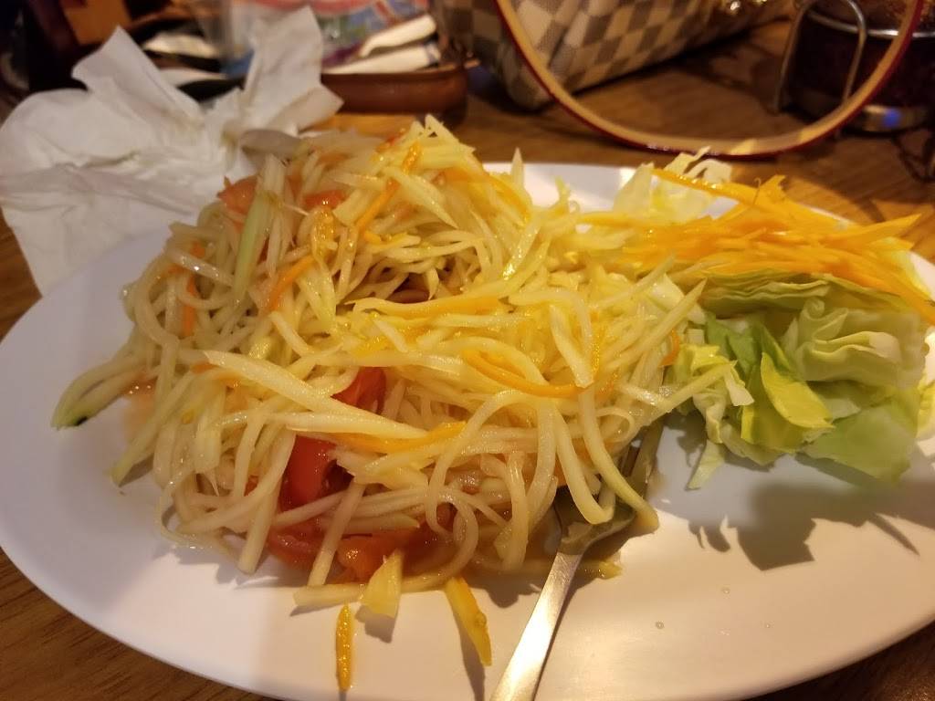 Luckies Thai Asian Cuisine | restaurant | 8110 S Houghton Rd # 186, Tucson, AZ 85747, USA | 5206641011 OR +1 520-664-1011