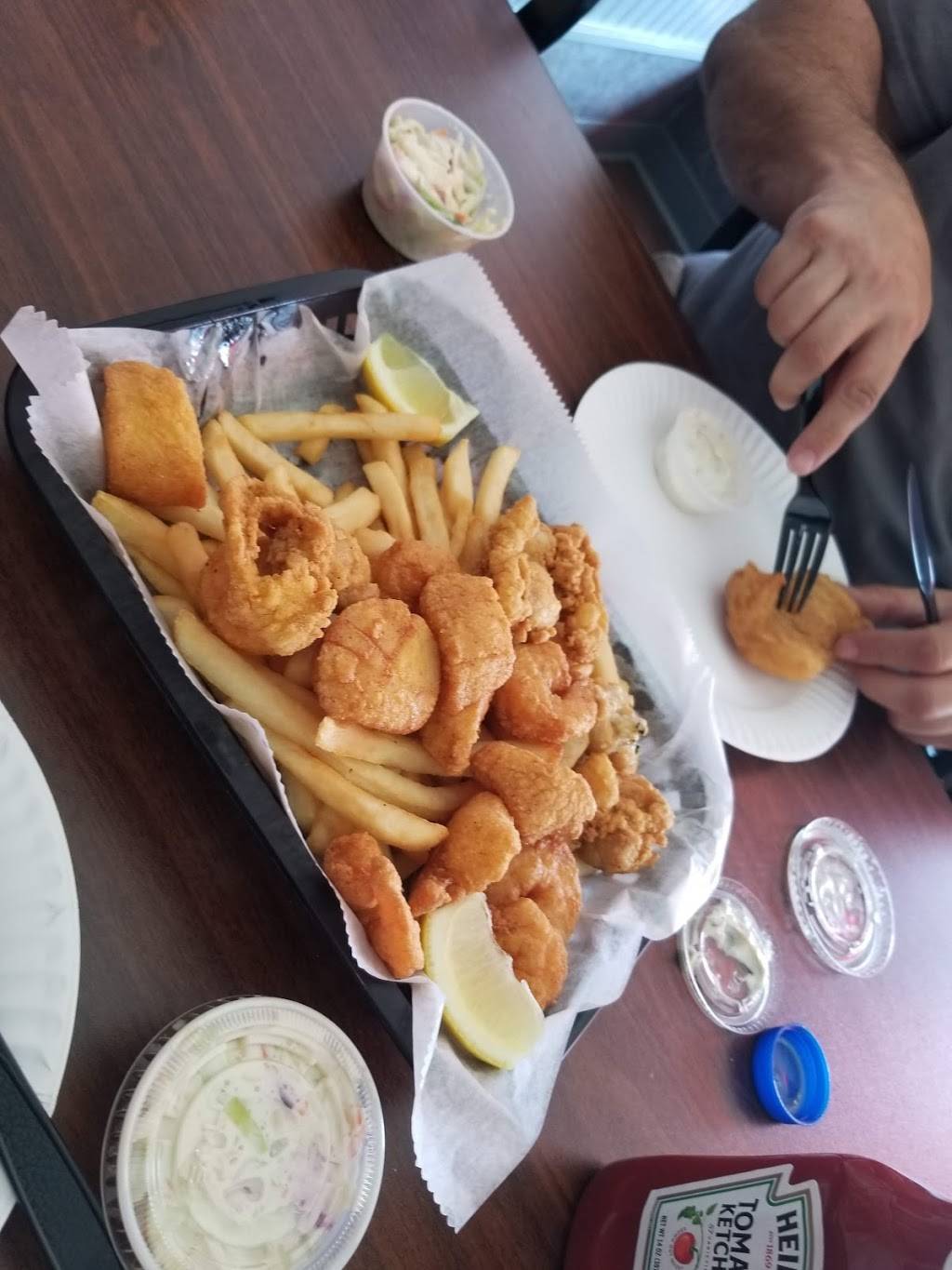 Brighams Corner Pizza and Seafood | restaurant | 1 Brigham St, New Bedford, MA 02740, USA | 5089994200 OR +1 508-999-4200